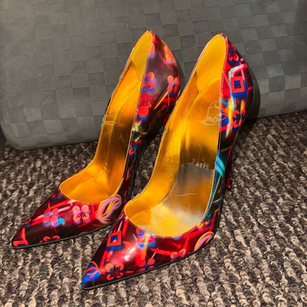 XXXSOLDXXX
🆑👠 So Kate Laser Disco - Picture 4 of 12